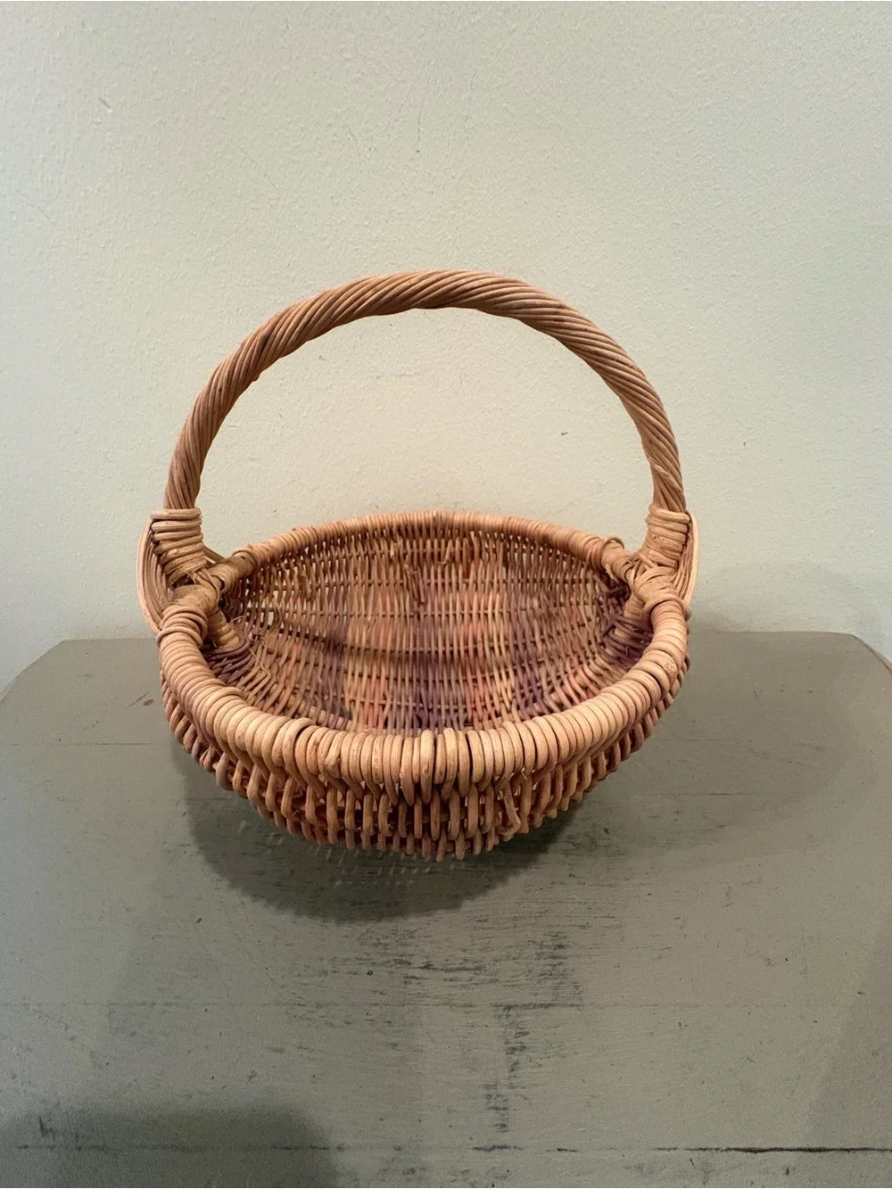 VTG Small Woven Egg Buttocks Basket With Handle